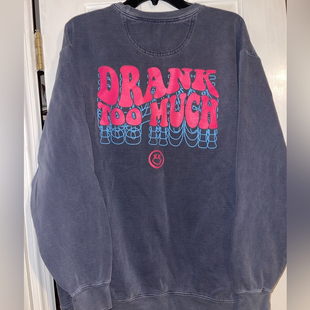 Boutique comfort colors crewneck, size large